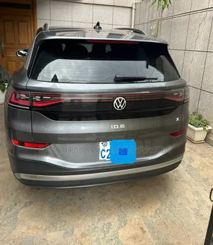 Volkswagen ID.6 2023 Maroon