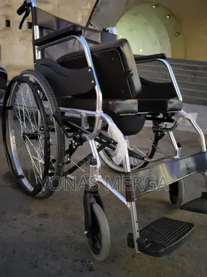 Commode Wheelchair鵪脅wheelchair饗斷can Bear Weights Up to 150 Kg