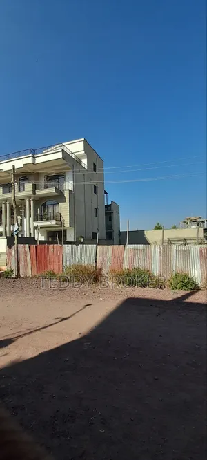 ለሽያጭ የቀረበ ቦታ ሃይሌ ጋርመንት