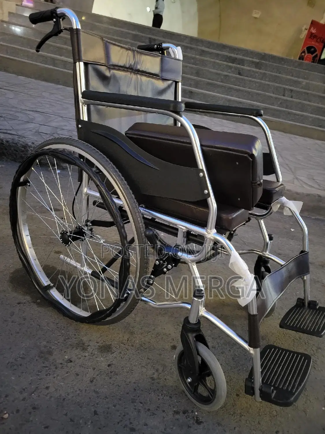 Commode Wheelchair冬官toilet Wheelchair恆~Lightweight, Dynamic Wheelchair