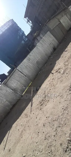 Photo - ለሽያጭ የቀረበ ቦታ ሃይሌ ጋርመንት