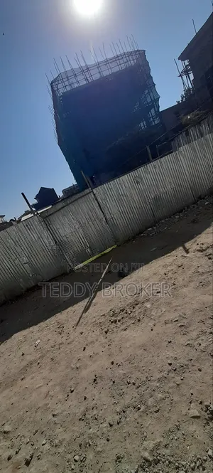 ለሽያጭ የቀረበ ቦታ ሃይሌ ጋርመንት