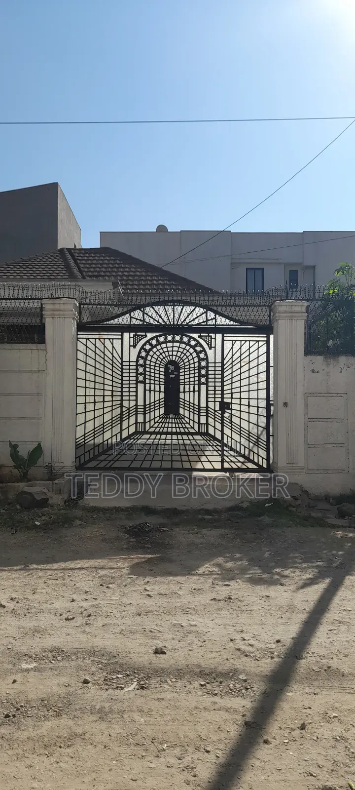 8bdrm House in Haile Garment, Nifas Silk-Lafto for sale