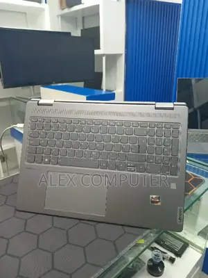 New Laptop Lenovo 16GB AMD Ryzen 5 SSD 512GB