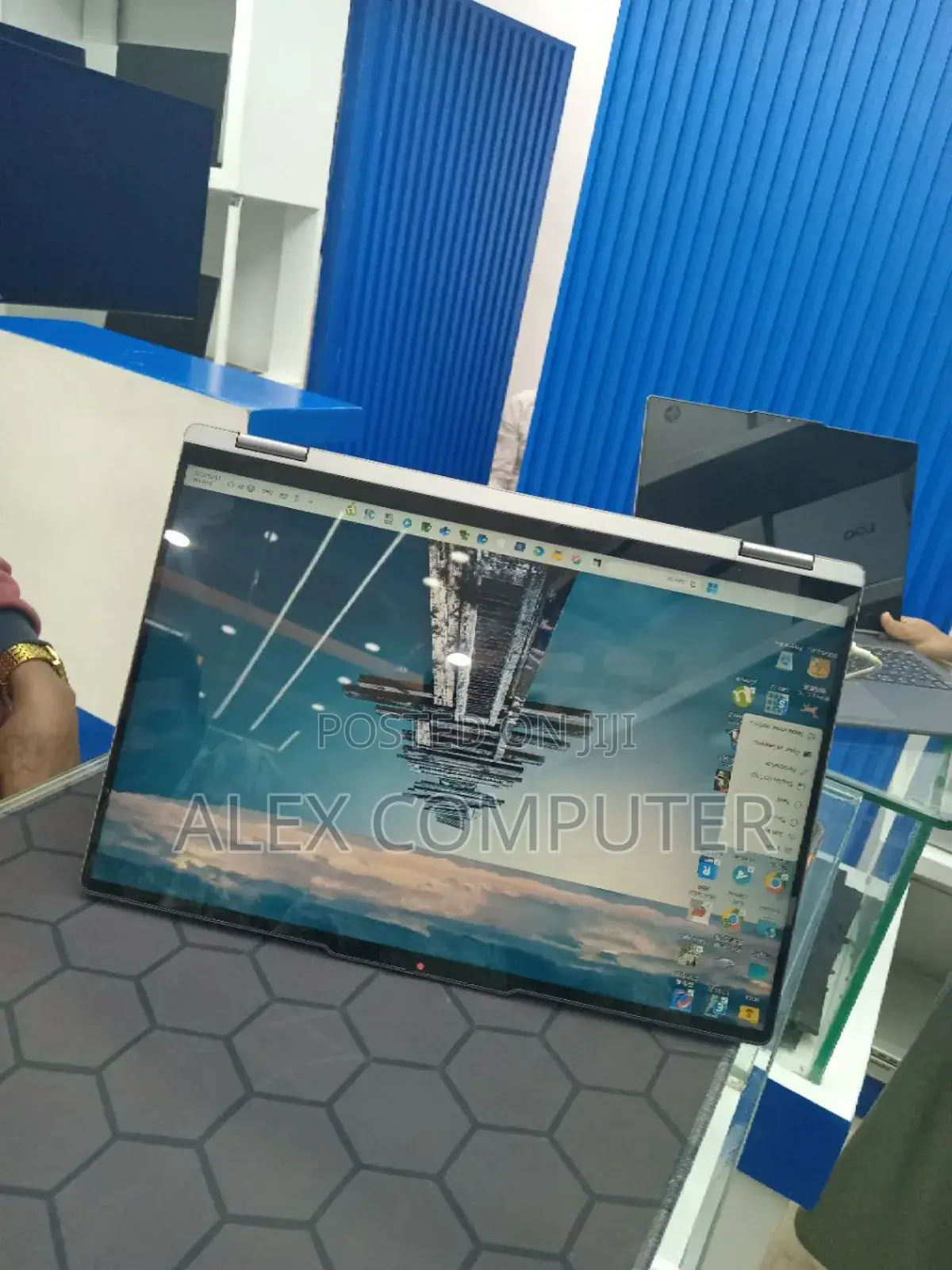 New Laptop Lenovo 16GB AMD Ryzen 5 SSD 512GB