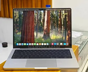 Photo - New Laptop Apple MacBook Pro M1 32GB Apple M1 Pro SSD 1T