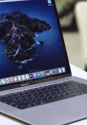 Photo - New Laptop Apple MacBook Pro 2019 16GB Intel Core I9 SSD 1T