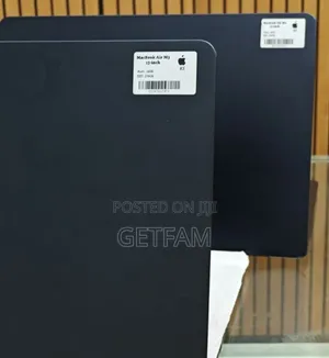 New Apple MacBook Air 2024 M3 13-Inch 8GB Intel Core M3 SSD 256GB