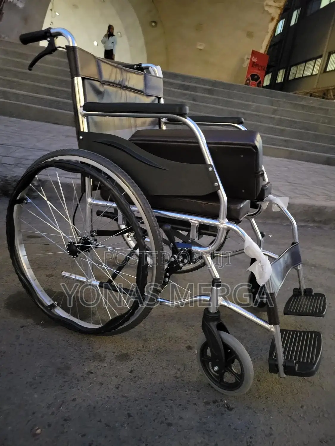 Toilet Wheelchair靠節wheelchair Is Lighter and More Stable to Carry