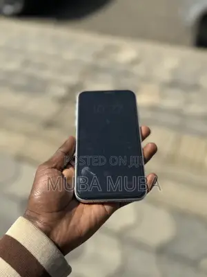 Photo - Apple iPhone XR 64 GB White