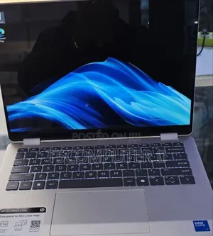 New Laptop HP OmniBook 5 Flip 16GB Intel Core 7 SSD 1T