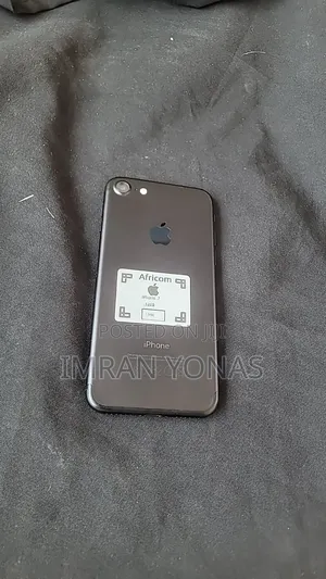 Photo - New Apple iPhone 7 32 GB Black