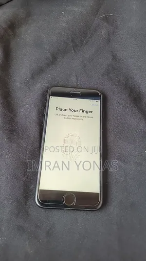 New Apple iPhone 7 32 GB Black