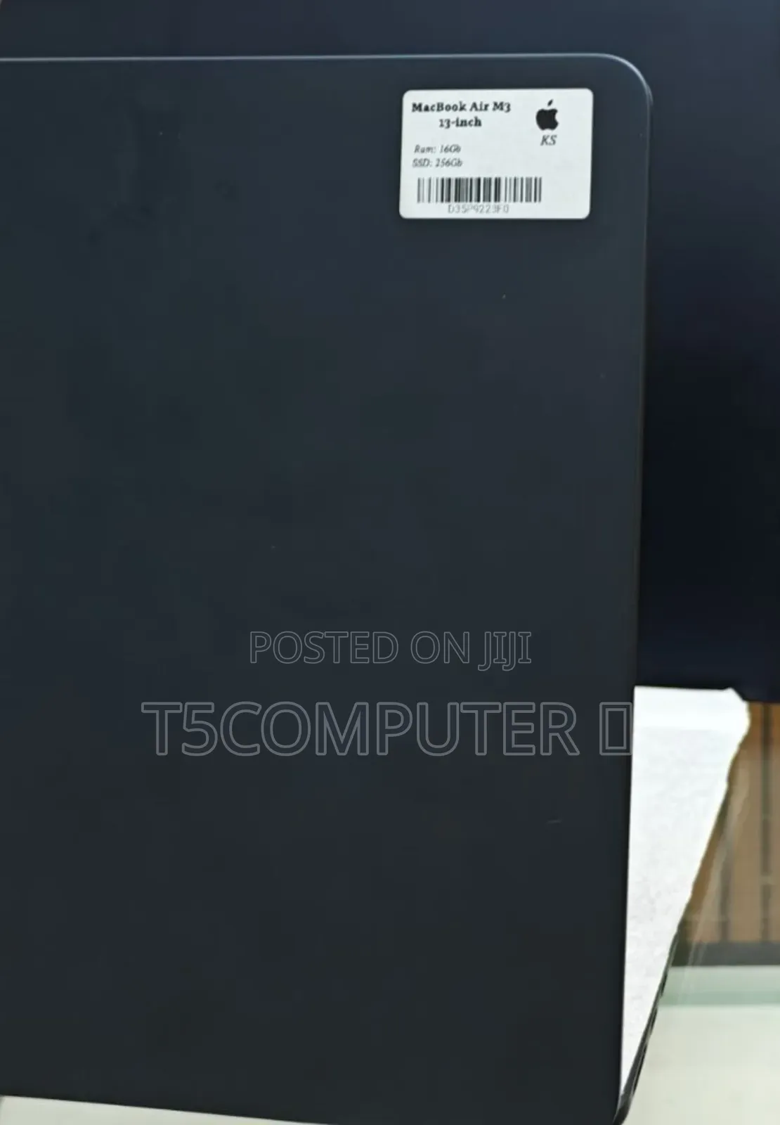 New Laptop Apple MacBook Air 2024 M3 13-Inch 8GB Apple M3 SSD 256GB