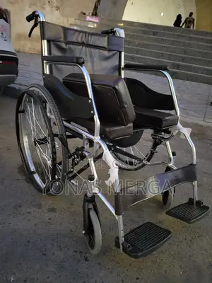 Toilet Wheelchair啓篷commode Wilcher數戔wheelchair With a Commode Function
