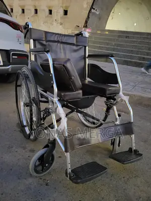 Toilet Wheelchair粵睞wheelchair//Brown, Cushioned Seating and Armrests