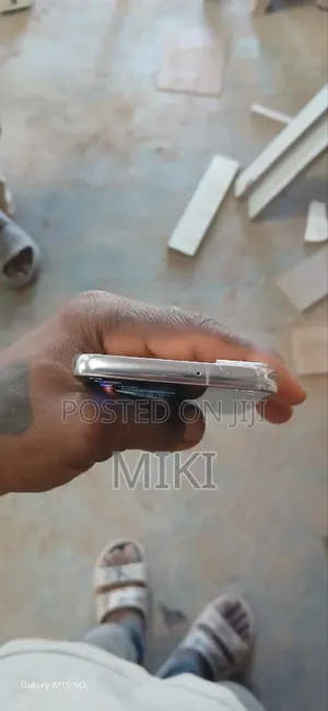 New Samsung Galaxy S22 5G 256 GB Pink