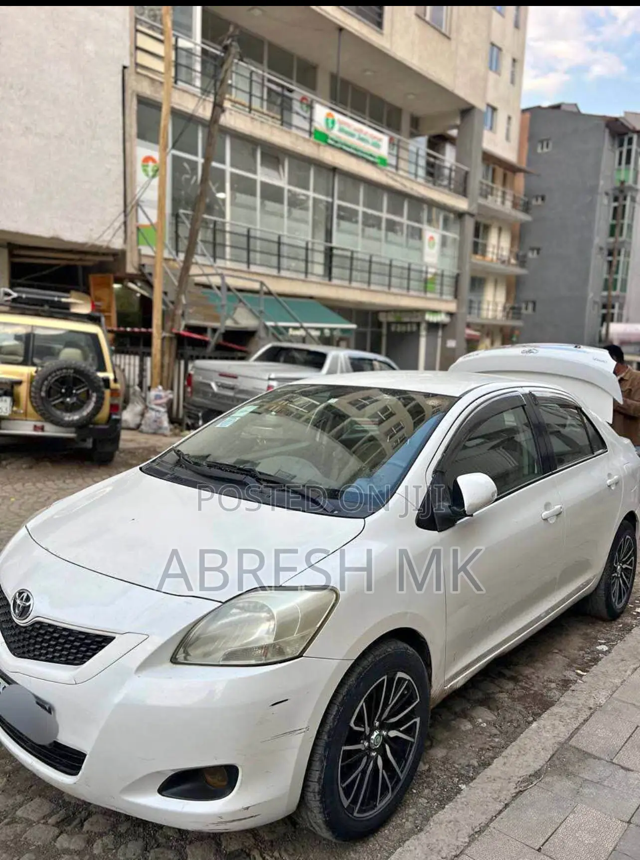 Toyota Yaris 2010 White