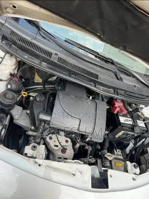 Toyota Yaris 2010 White