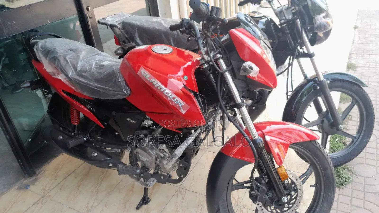 New Hero Glamour 2025 Red