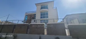 6bdrm House in Adis Ababa, Bole for sale