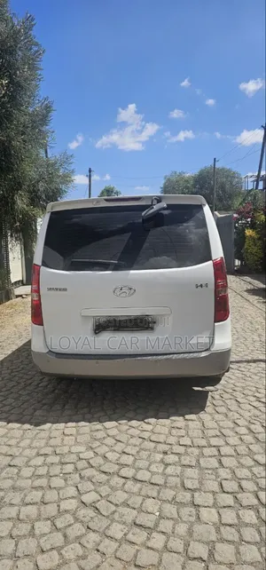 Hyundai H1 2021 White