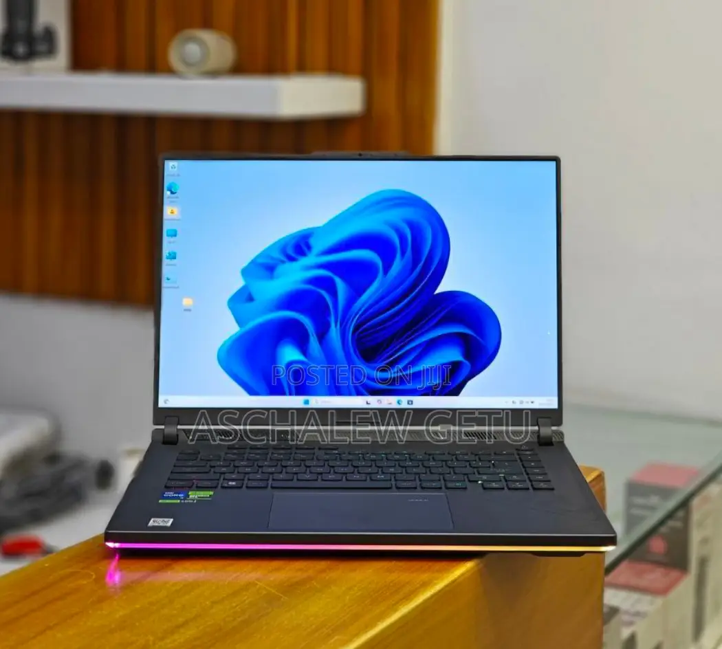 New Laptop Asus ROG Strix G15 32GB Intel Core I9 SSD 1T