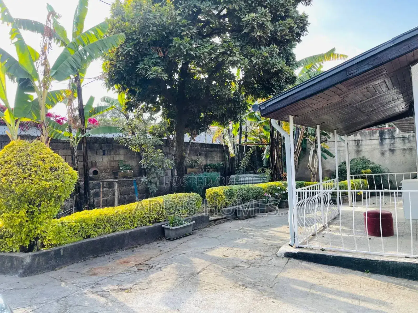 Furnished 3bdrm Villa in Bole for rent