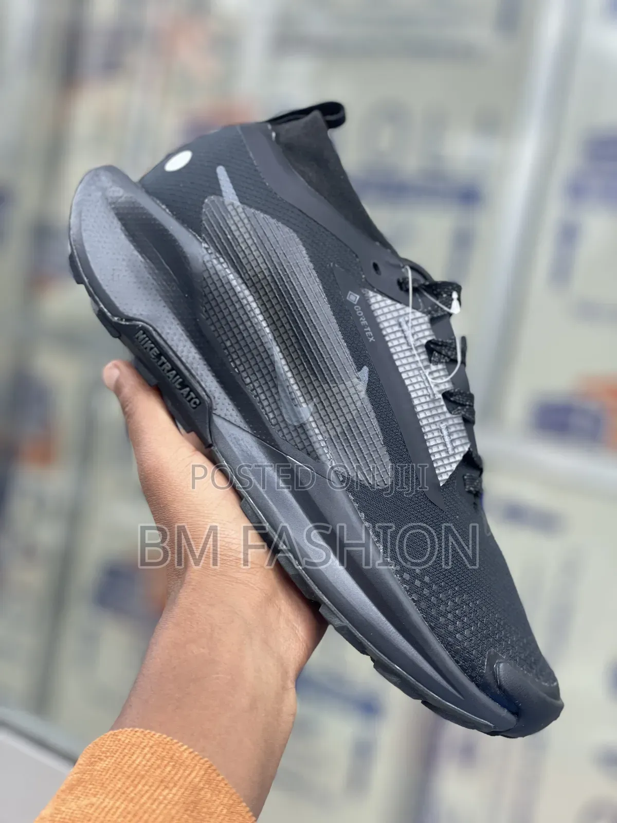 Nike Trail Atc: All-Black Rugged Sneakers