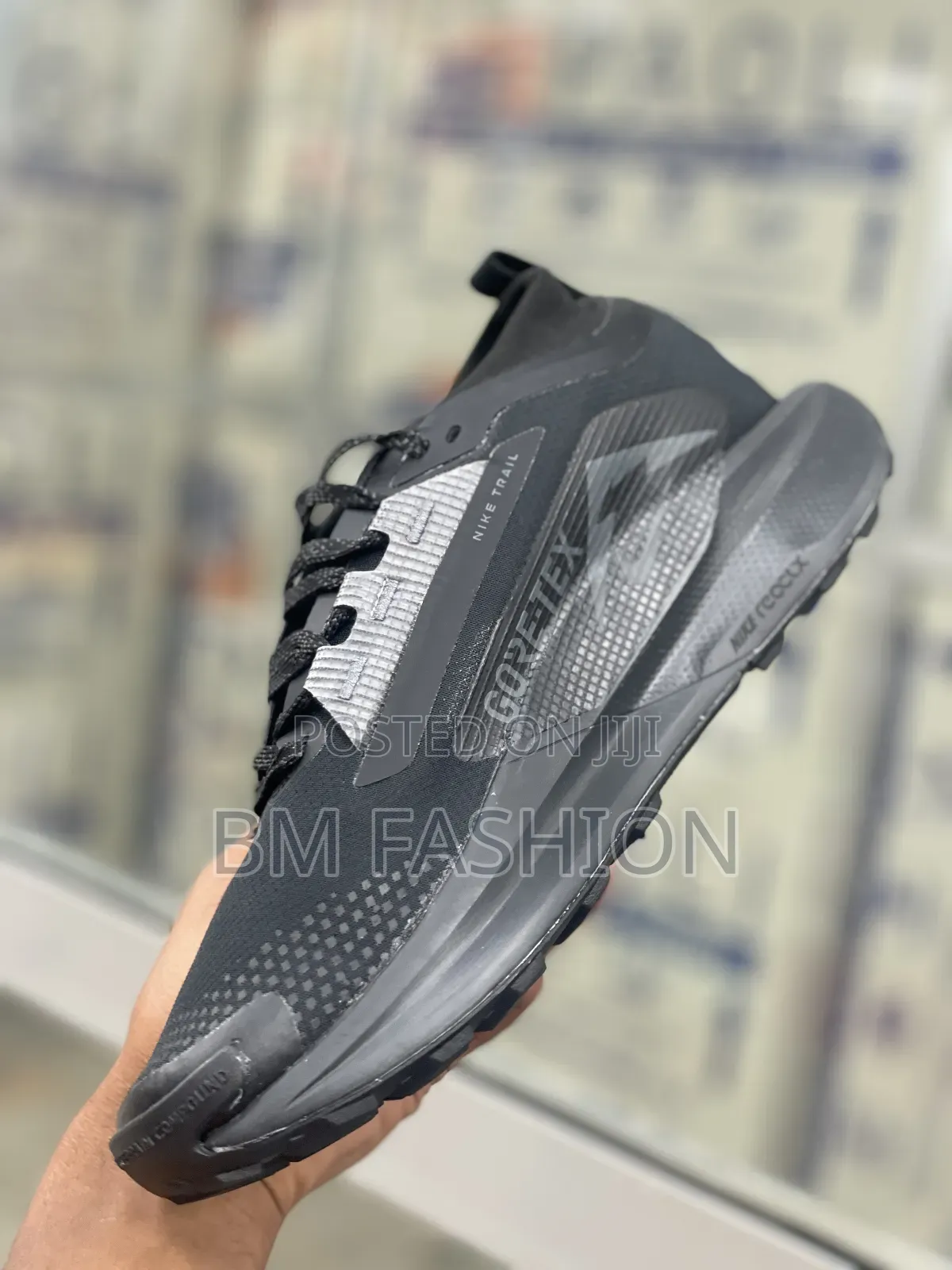 Nike Trail Atc: All-Black Rugged Sneakers