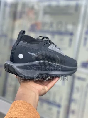 Nike Trail Atc: All-Black Rugged Sneakers