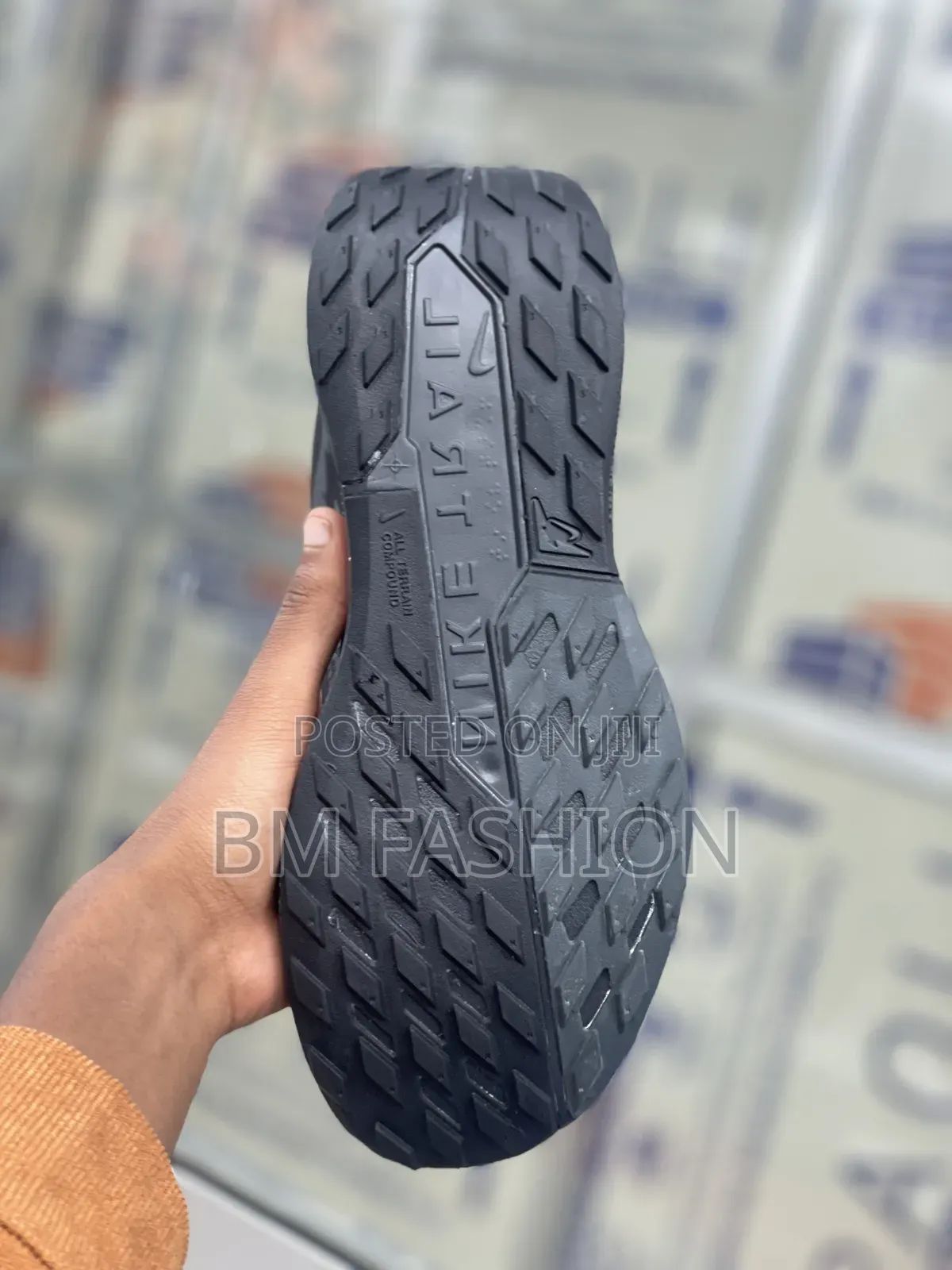 Nike Trail Atc: All-Black Rugged Sneakers