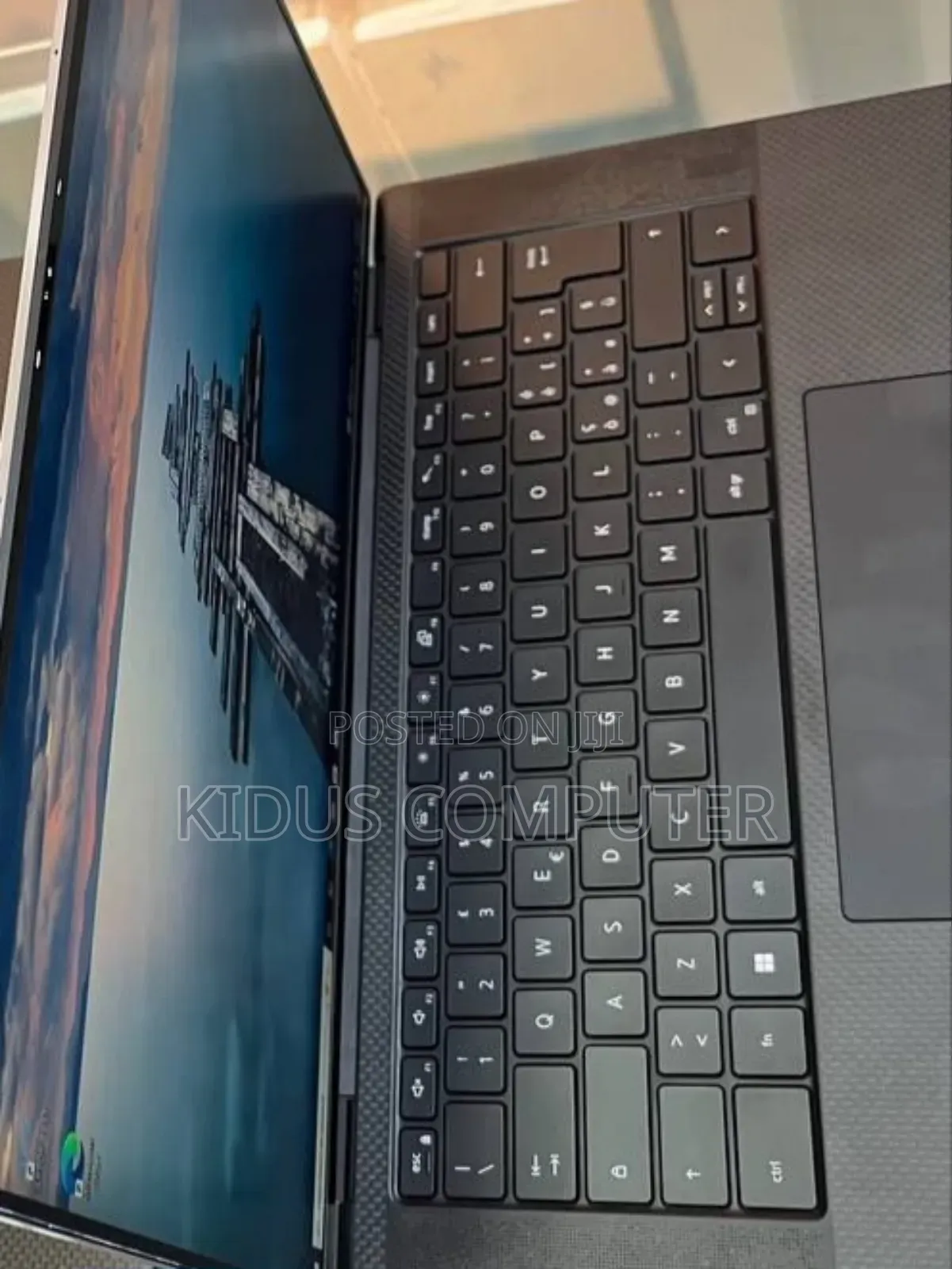 New Laptop Dell 16GB Intel Core I7 SSD 512GB