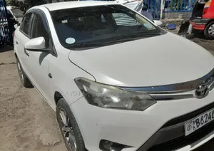 Toyota Yaris 2016 Off white