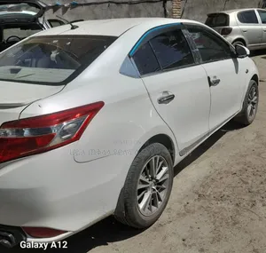 Toyota Yaris 2016 Off white