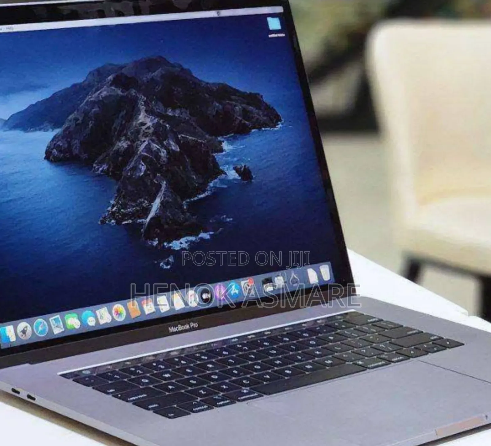 New Laptop Apple MacBook Pro 2019 16GB Intel Core I9 SSD 512GB