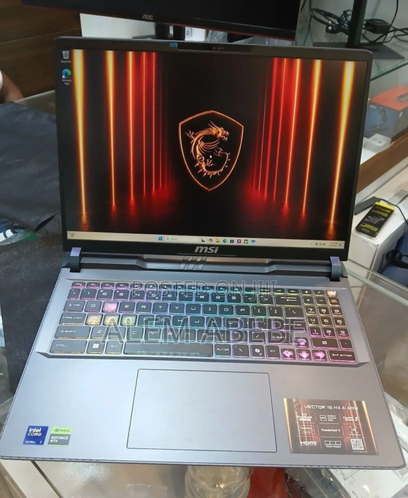 New Laptop MSI Vector 16 HX AI A2XWIG 16GB Intel Core Ultra 7 SSD 1T