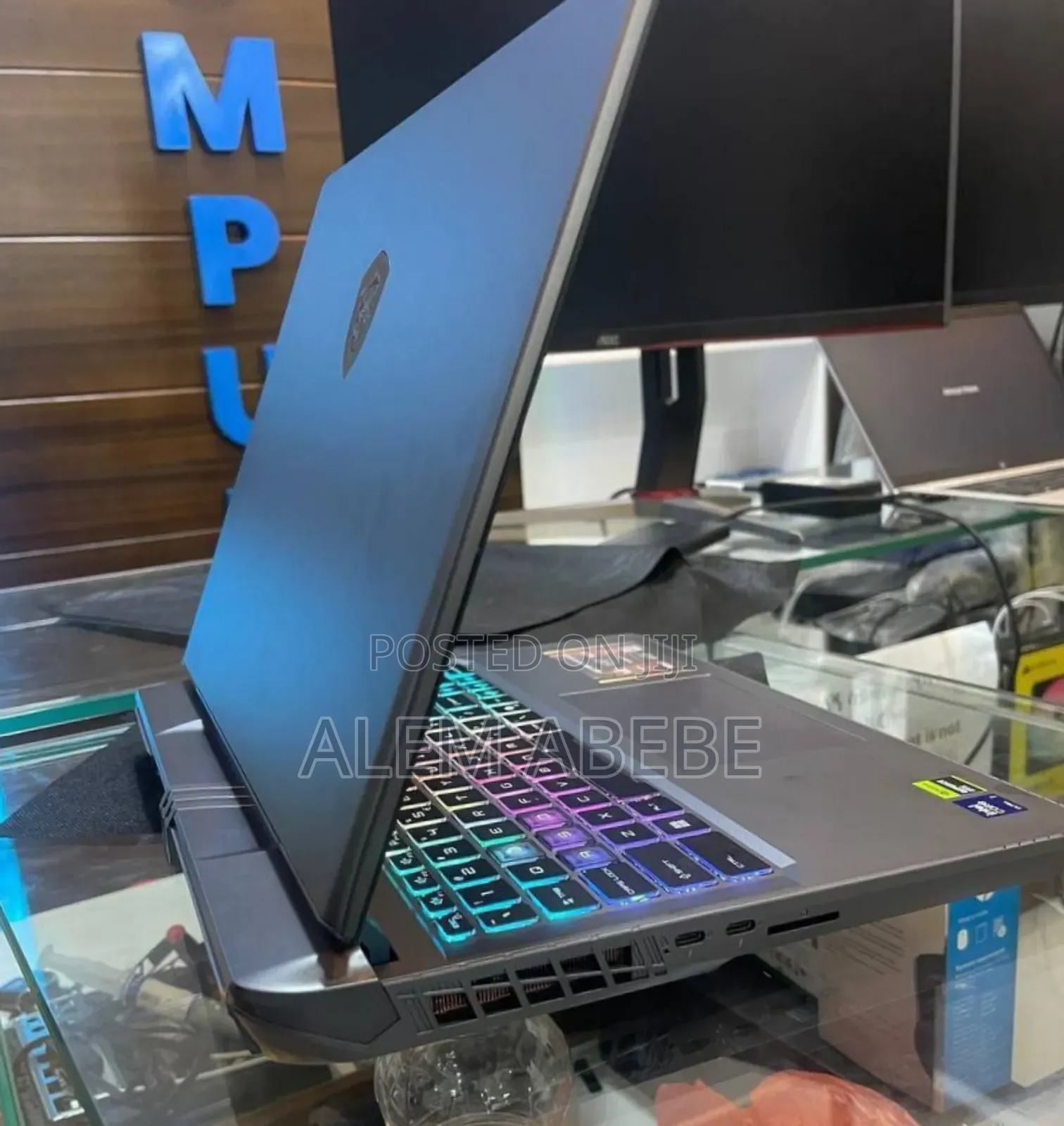New Laptop MSI Vector 16 HX AI A2XWIG 16GB Intel Core Ultra 7 SSD 1T