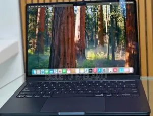 New Laptop Apple MacBook Air 2024 M3 13-Inch 8GB Apple M3 SSD 256GB