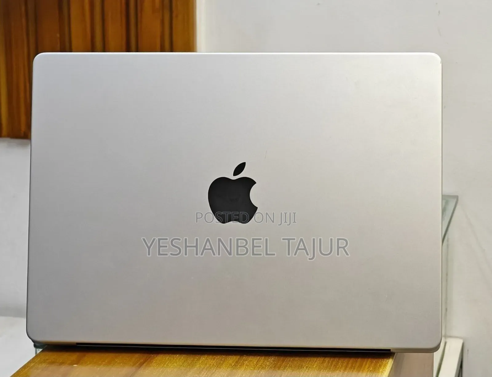 New Laptop Apple MacBook Pro M1 32GB Apple M1 Pro SSD 1T
