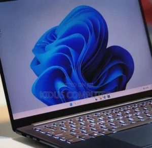 New Laptop Acer 16GB AMD Ryzen 5 SSD 512GB