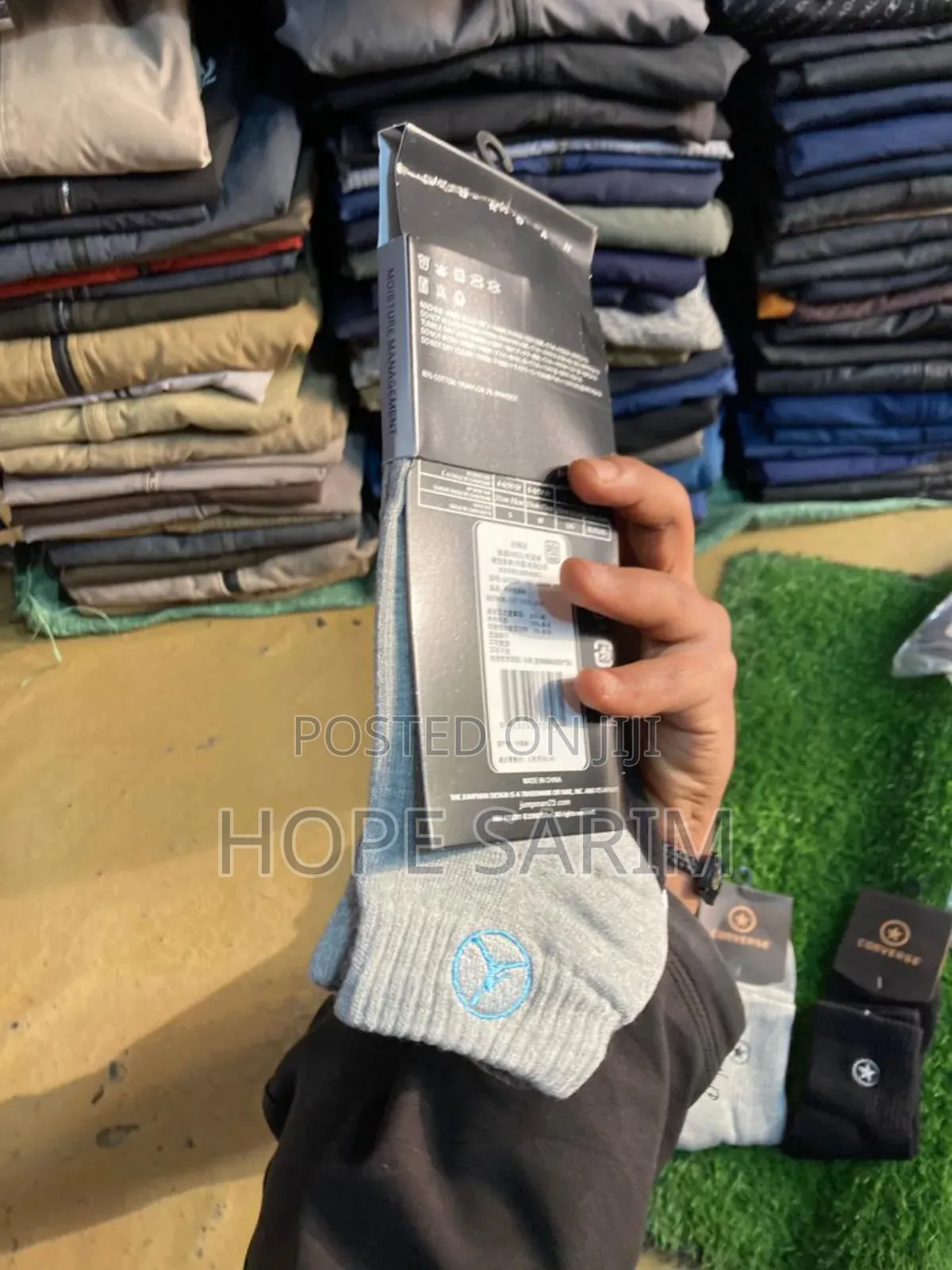 ጆርዳን Socks Middle