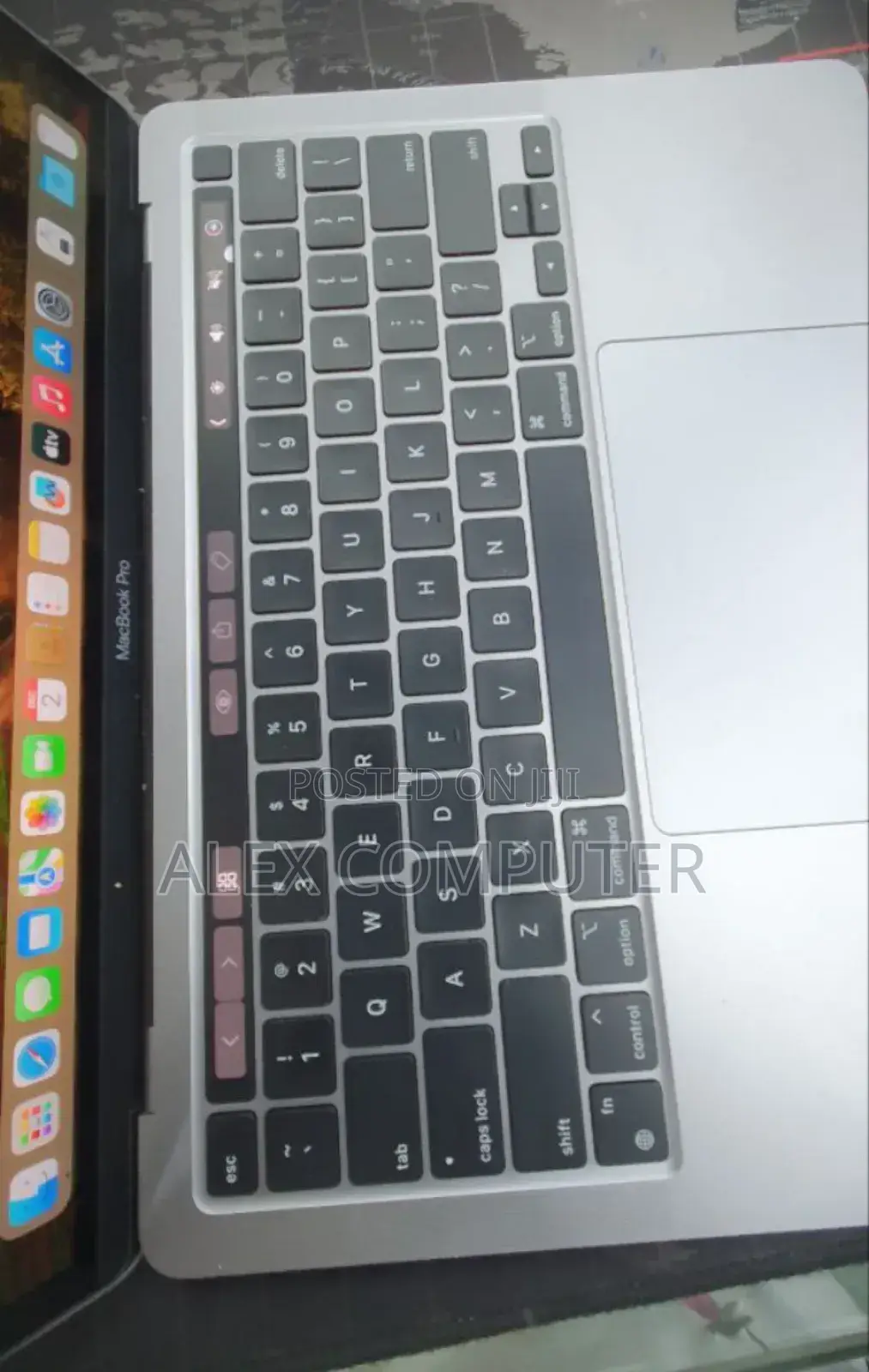 New Laptop Apple MacBook Pro 2022 M2 8GB Apple M2 SSD 512GB