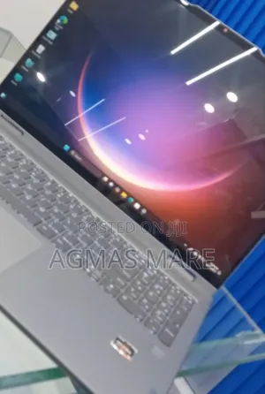 Photo - New Laptop Lenovo Yoga 7i 16GB AMD Ryzen 7 SSD 512GB