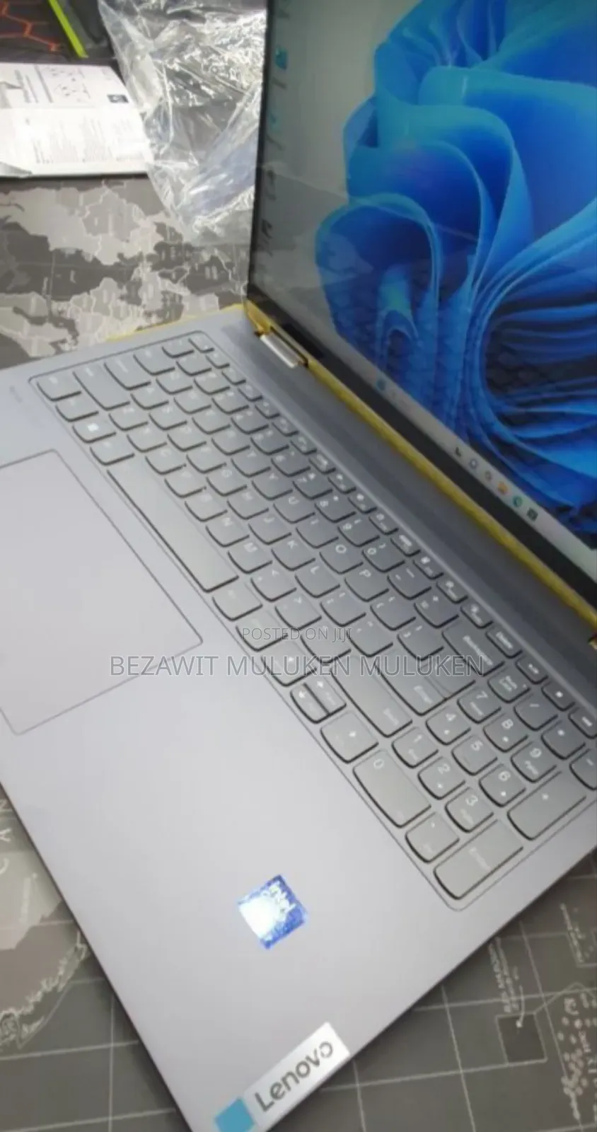 New Laptop Lenovo Yoga 7i 16GB Intel Core I7 SSD 512GB