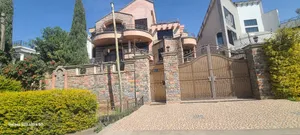 7bdrm House in Adis Ababa, Bole for sale