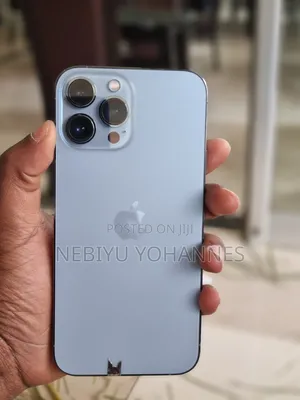 Photo - Apple iPhone 13 Pro Max 256 GB Blue