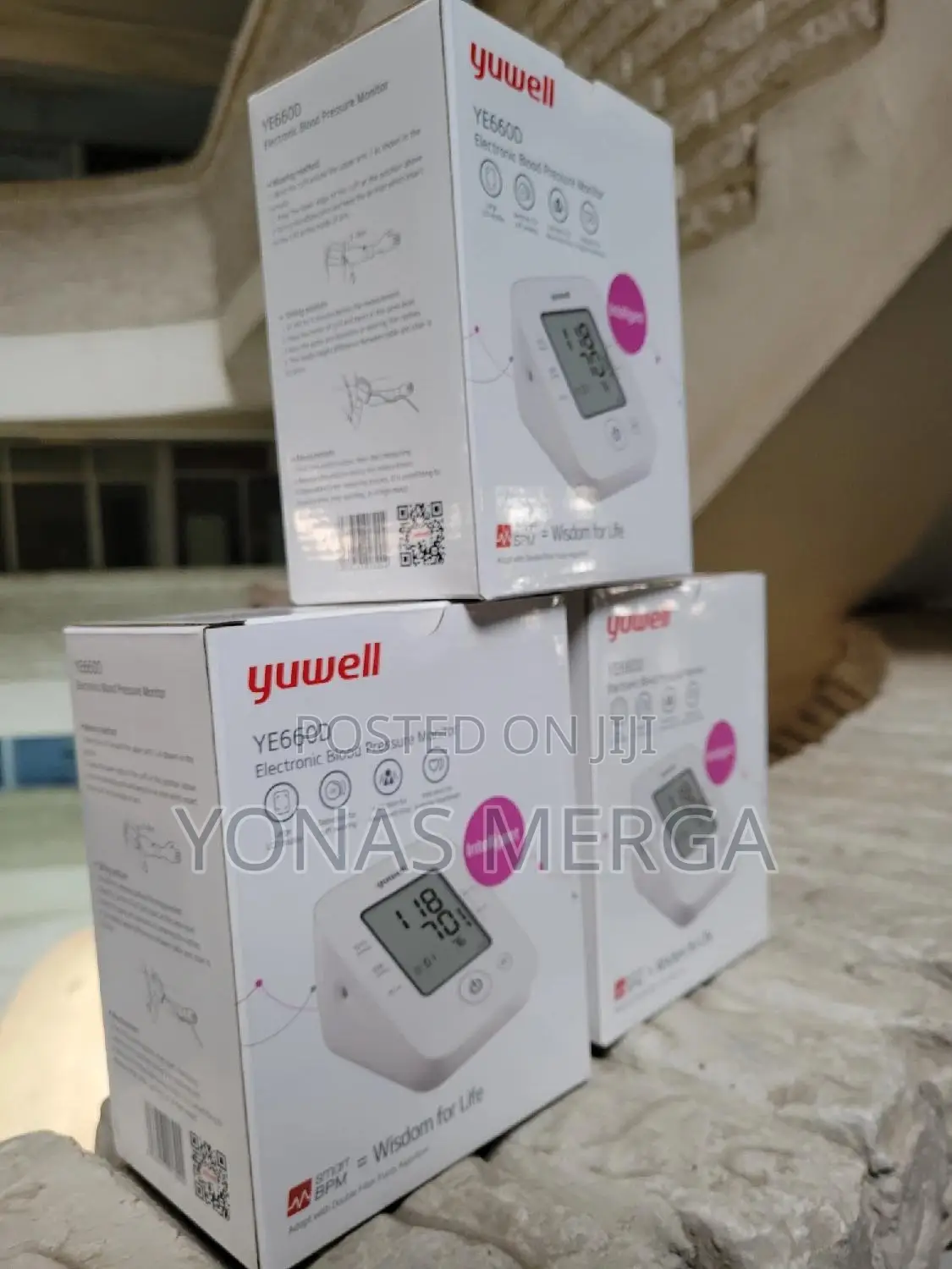 Uwell Ye660d Blood Pressure Monitor + Adapter