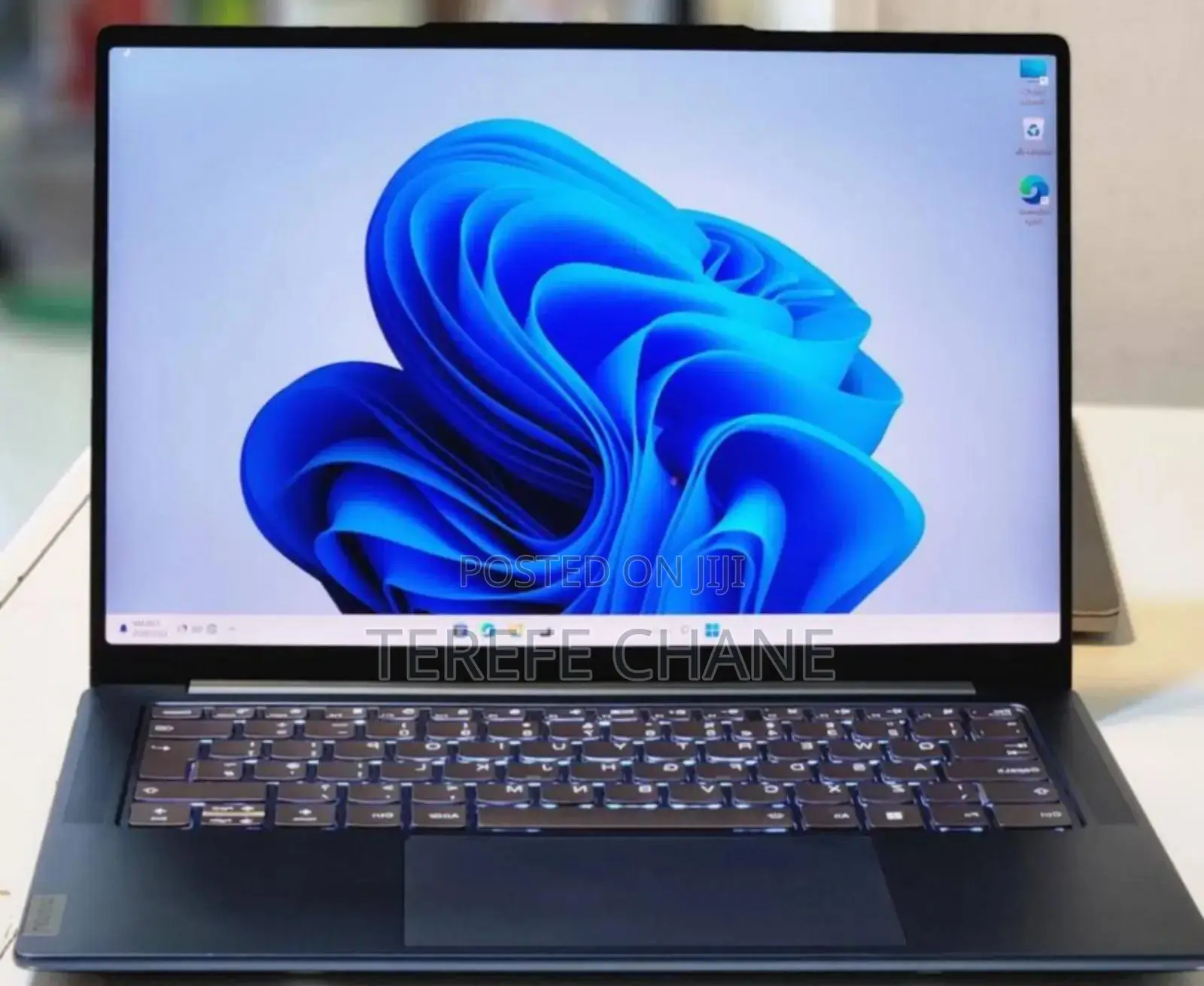 New Laptop Lenovo Yoga 7i 16GB Intel Core I7 SSD 1T