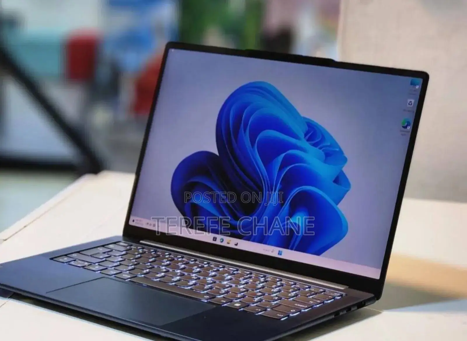 New Laptop Lenovo Yoga 7i 16GB Intel Core I7 SSD 1T